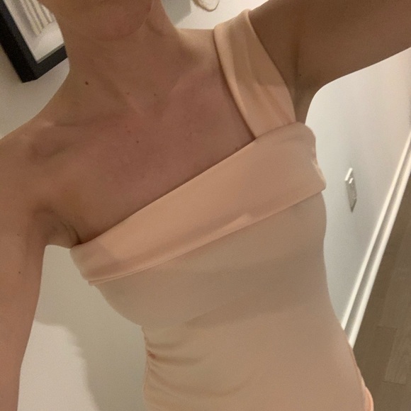 Nasty Gal Blush one shoulder tight maxi with slit - Picture 7 of 11